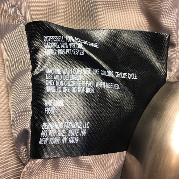 NWOT BOGO FREE Bernardo Gray Fake Leather Zip Utility Jacket - Picture 5 of 8